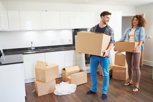 Packing and loading household furniture for a Balham relocation